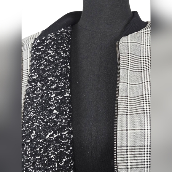 $1,035 Alice + Olivia Lonnie Reversible Bomber + Isaac Cargo Pant Set Small NWT - Picture 6 of 16